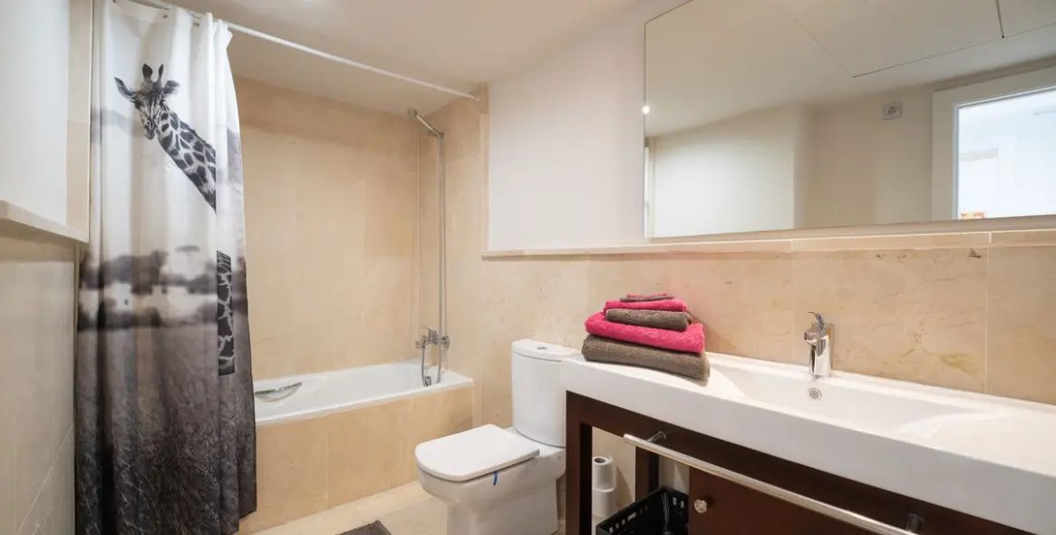 Продажа апартаментов на среднем этаже в Los Flamingos 47