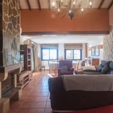 Продажа  отдельно стоящей виллы в Estepona