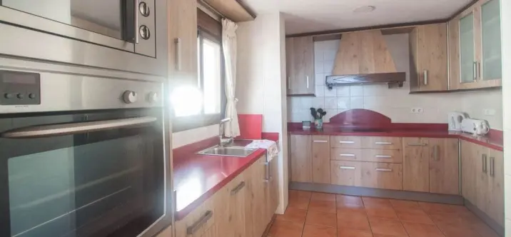 Продажа  отдельно стоящей виллы в Estepona 3