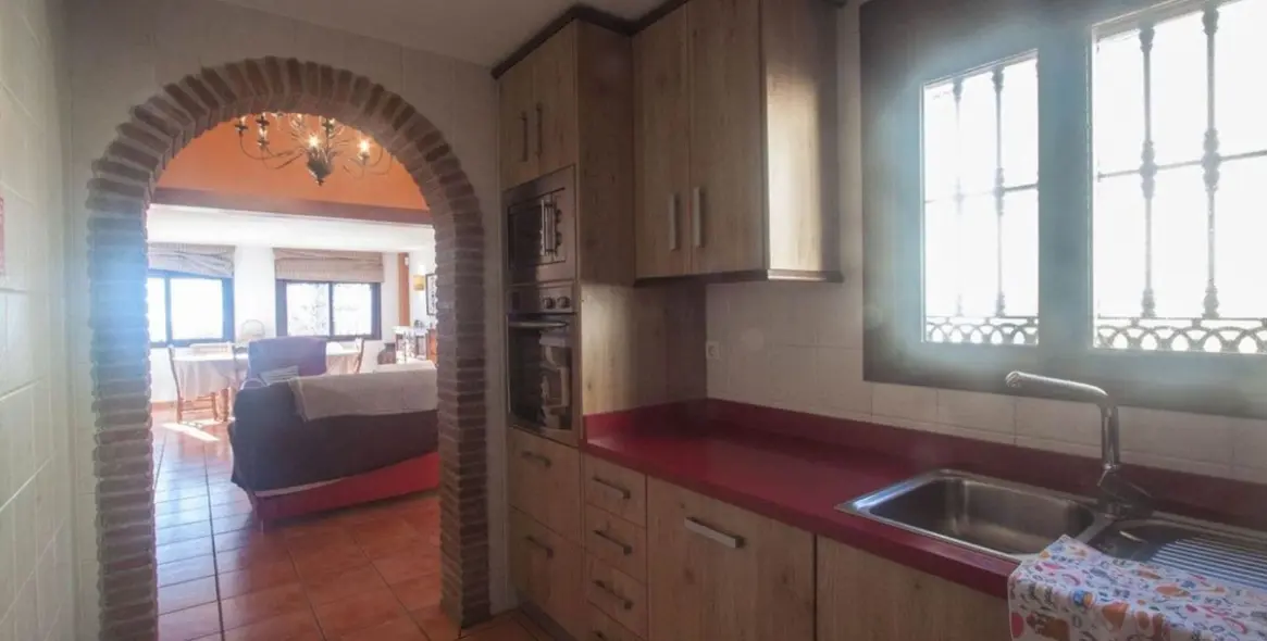 Продажа  отдельно стоящей виллы в Estepona 26