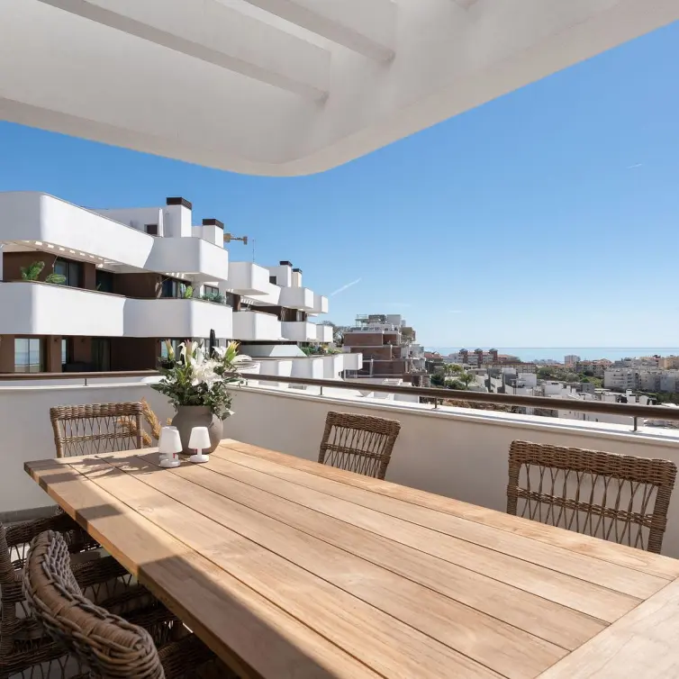 Sale of penthouse in Estepona