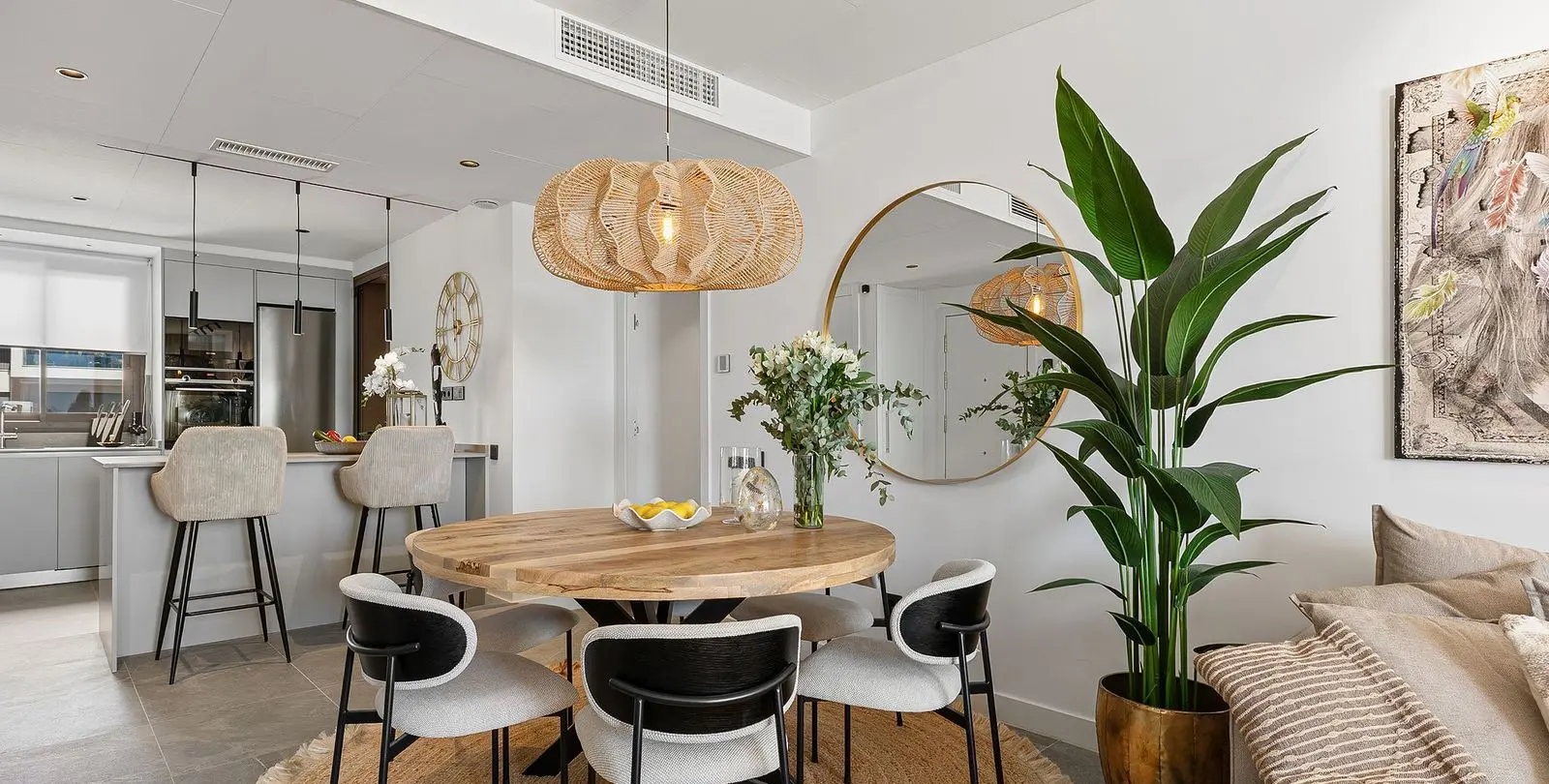 Sale of penthouse in Estepona 9