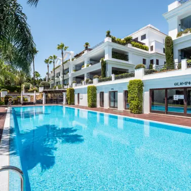 Venta de apartamento en planta baja en Estepona