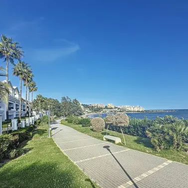 Venta de apartamento en planta baja en Estepona