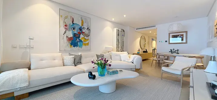 Venta de apartamento en planta baja en Estepona 4