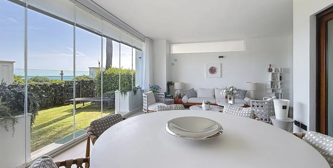 Продажа апартаментов на первом этаже в Estepona 14