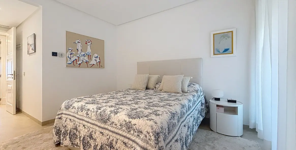 Продажа апартаментов на первом этаже в Estepona 35