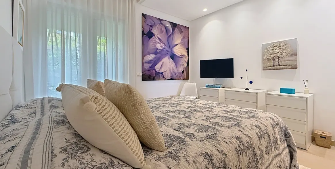 Продажа апартаментов на первом этаже в Estepona 39