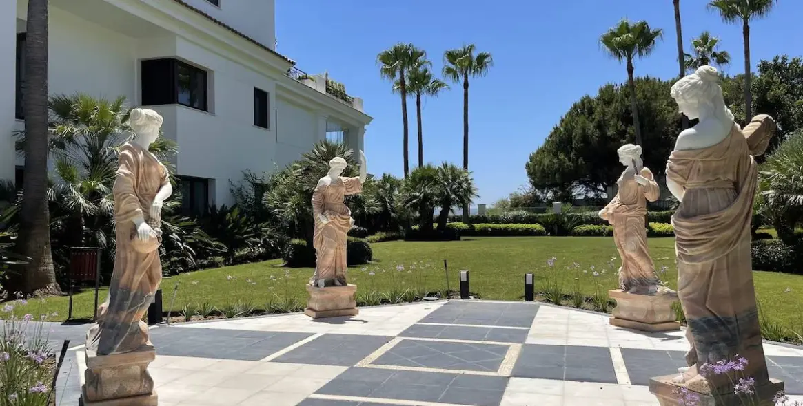 Продажа апартаментов на первом этаже в Estepona 66