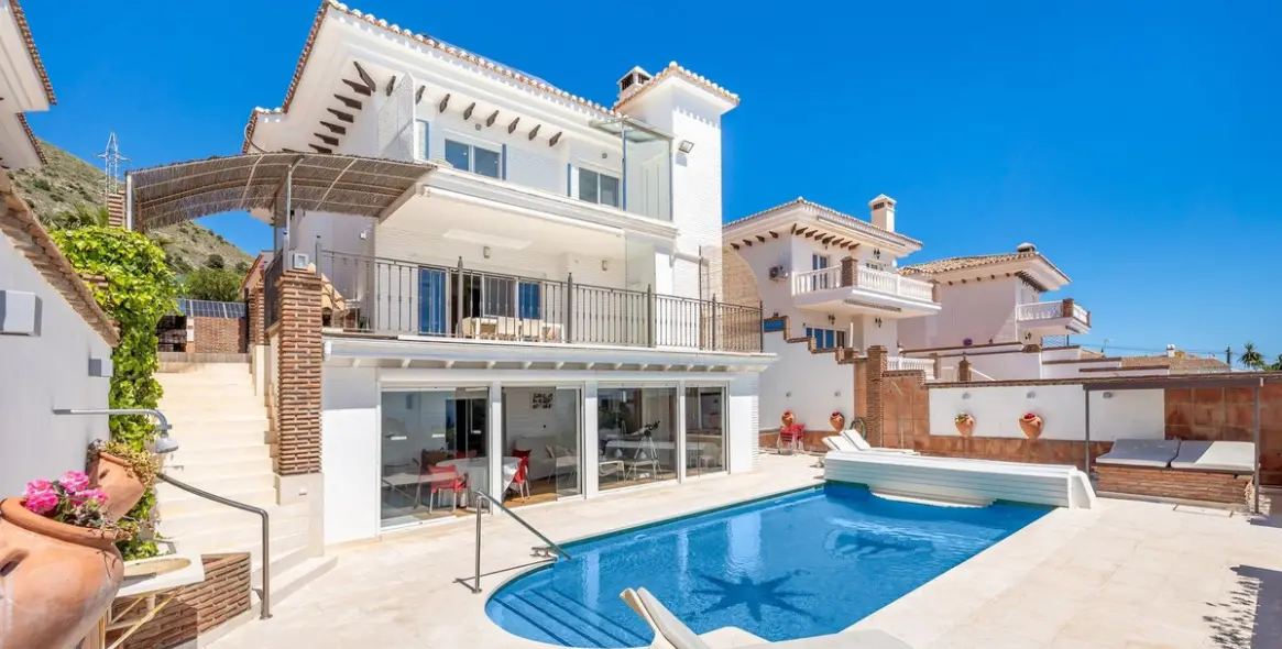 Sale of detached villa in La Capellania 1
