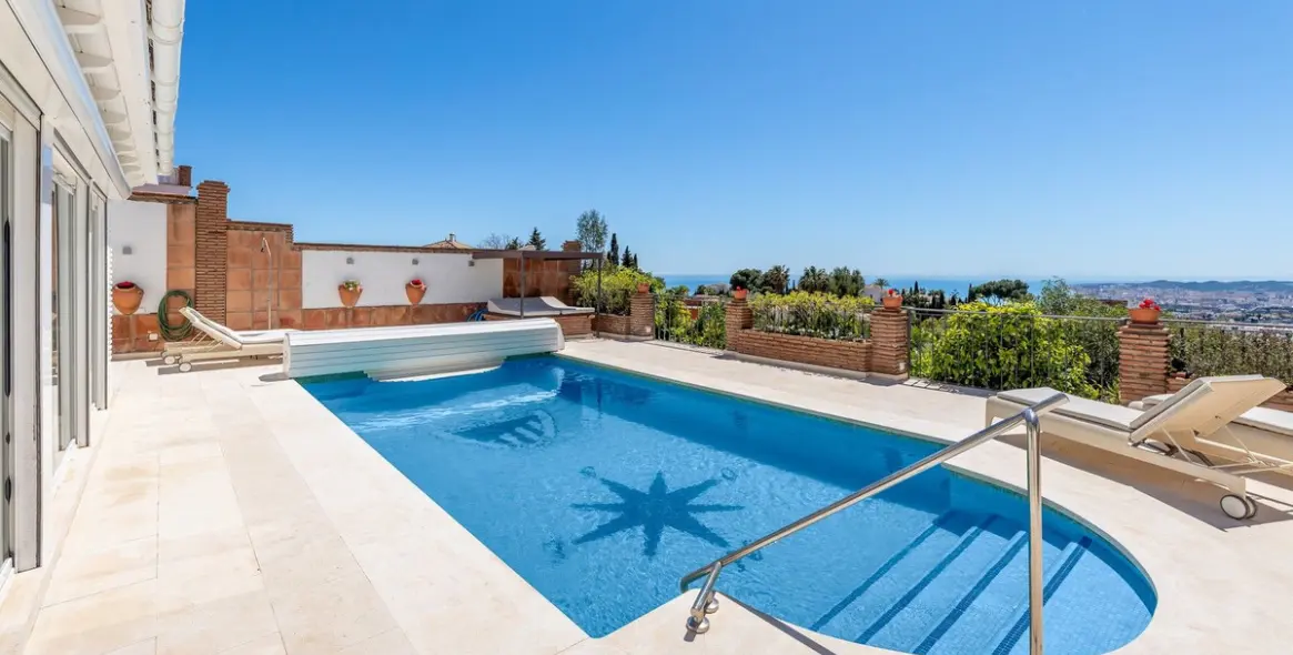 Sale of detached villa in La Capellania 52