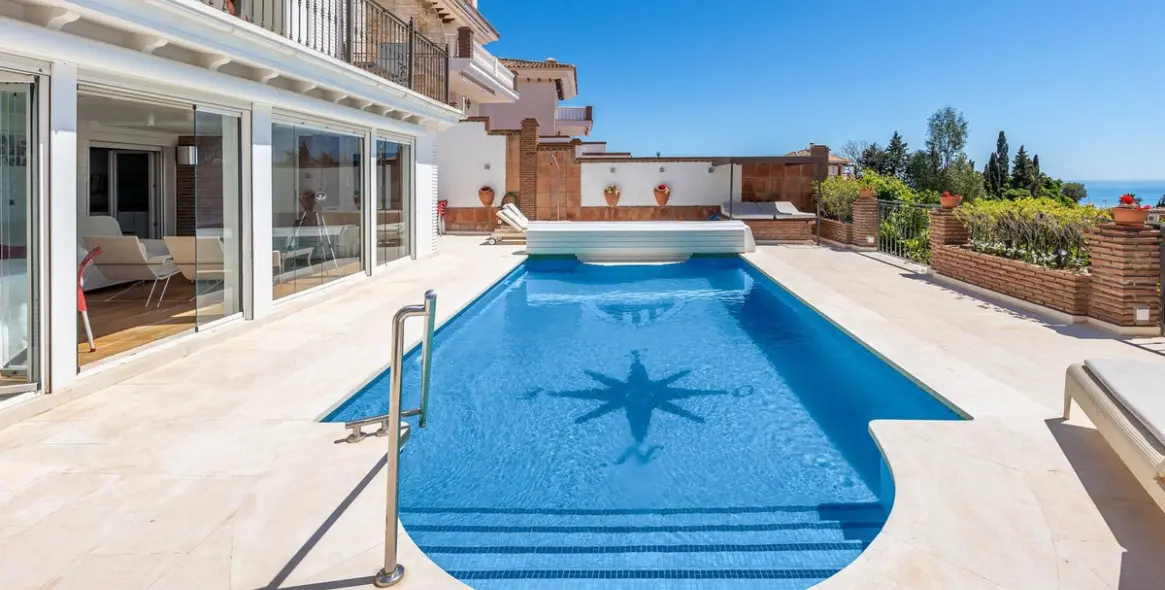 Sale of detached villa in La Capellania 54