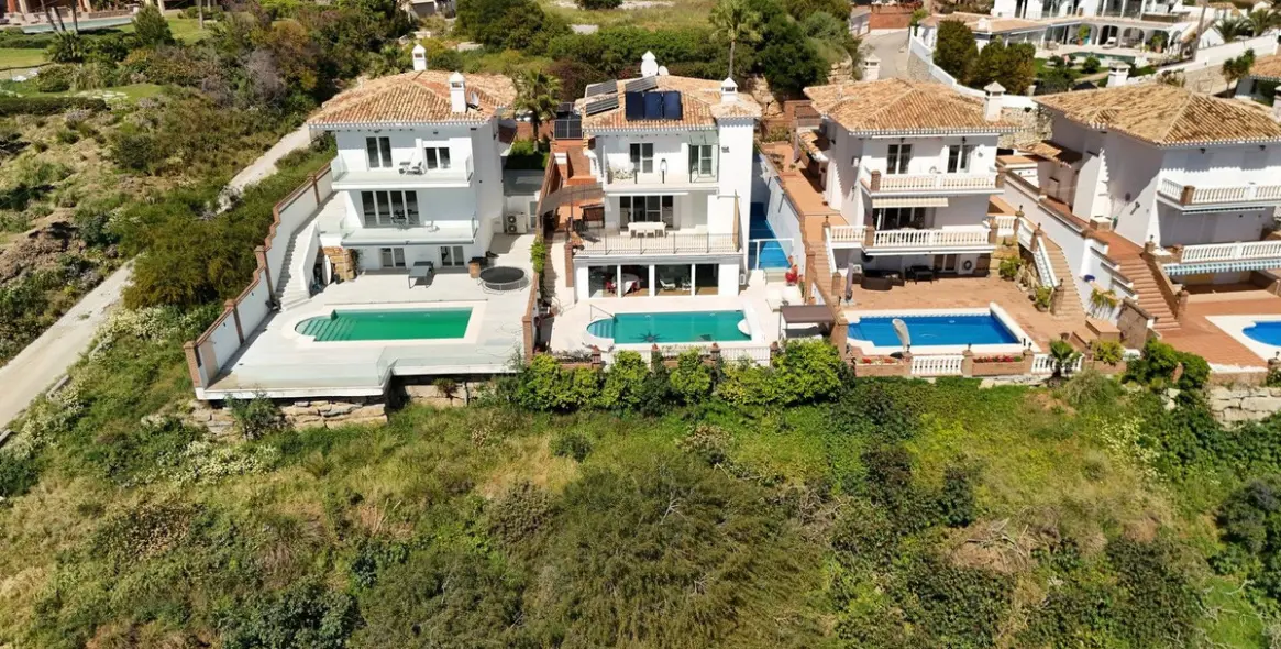 Sale of detached villa in La Capellania 68
