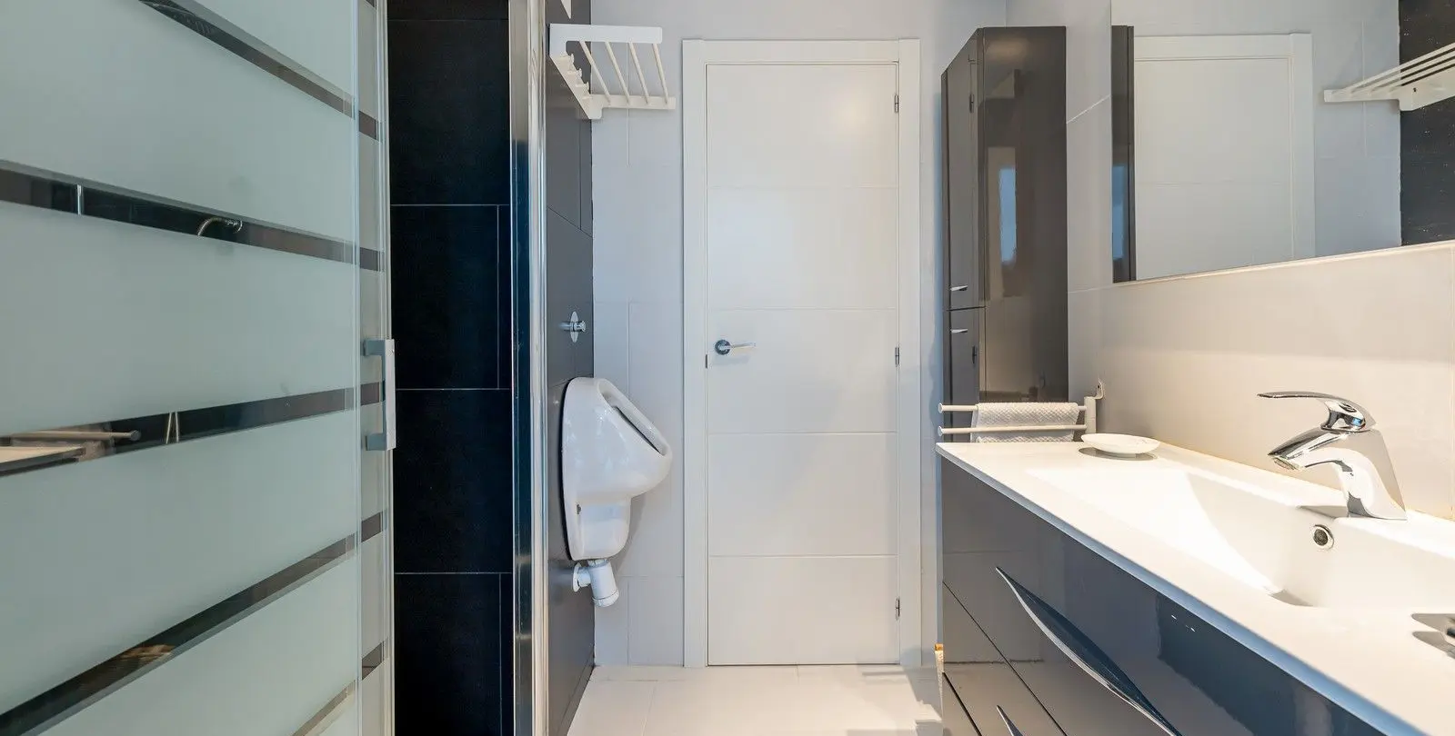 Продажа  отдельно стоящей виллы в La Capellania 46