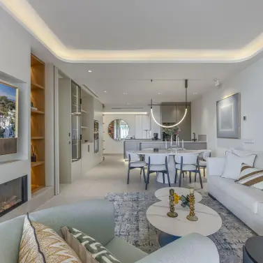 Venta de apartamento en planta media en New Golden Mile