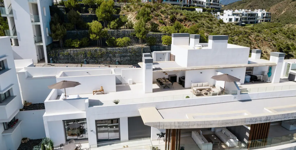 Venta de ático dúplex en Benahavís 20