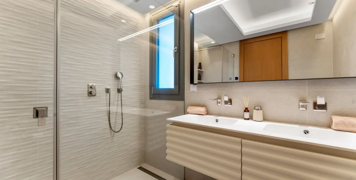 Venta de ático dúplex en Benahavís 24