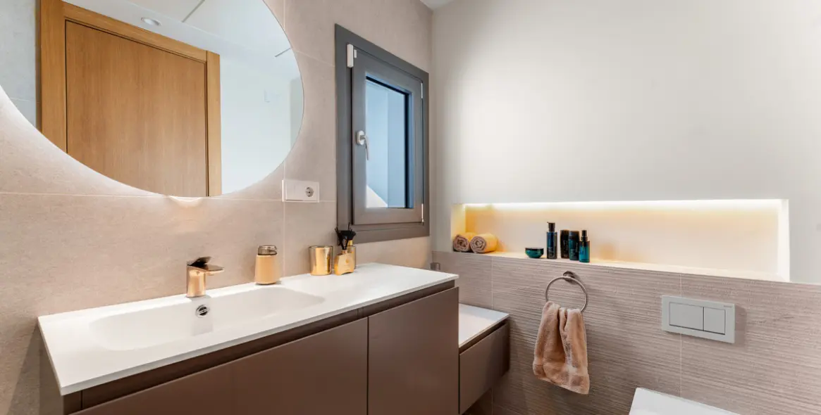 Venta de ático dúplex en Benahavís 28