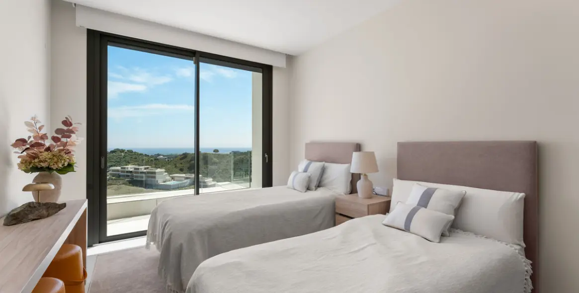 Venta de ático dúplex en Benahavís 32