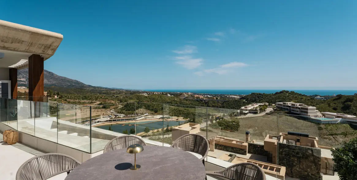 Venta de ático dúplex en Benahavís 43