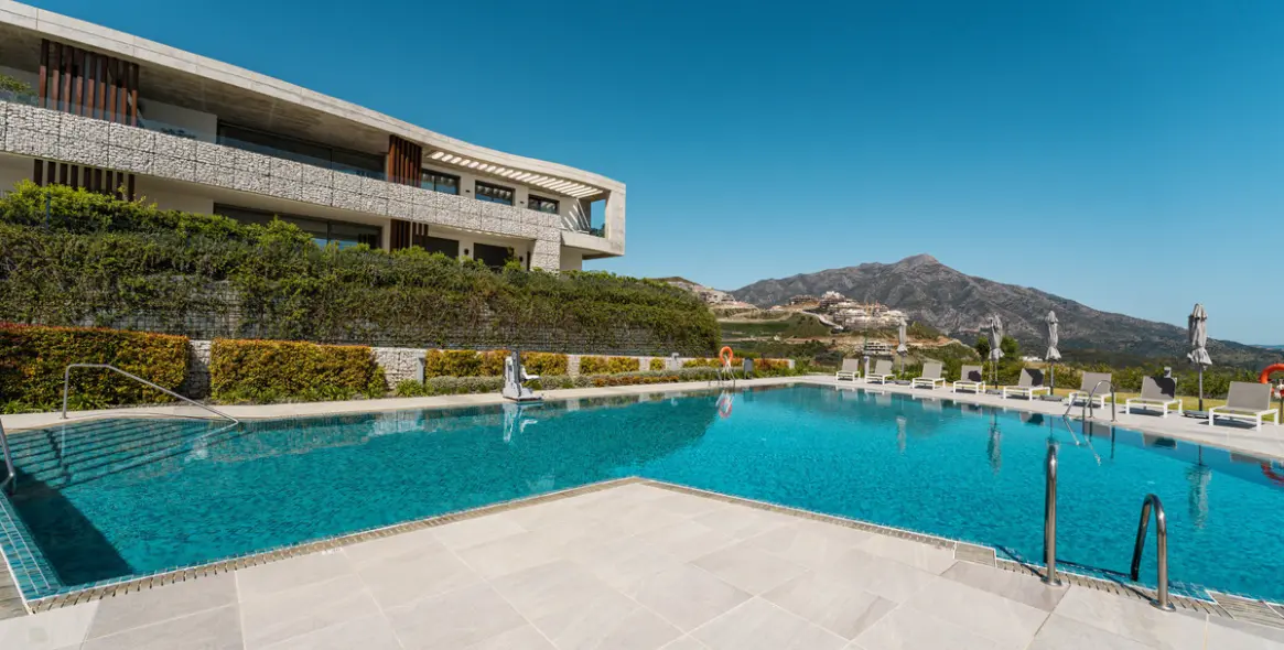 Venta de ático dúplex en Benahavís 52