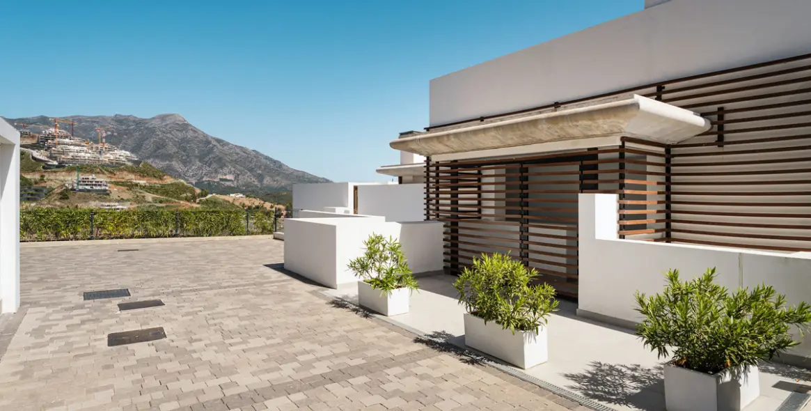 Venta de ático dúplex en Benahavís 58