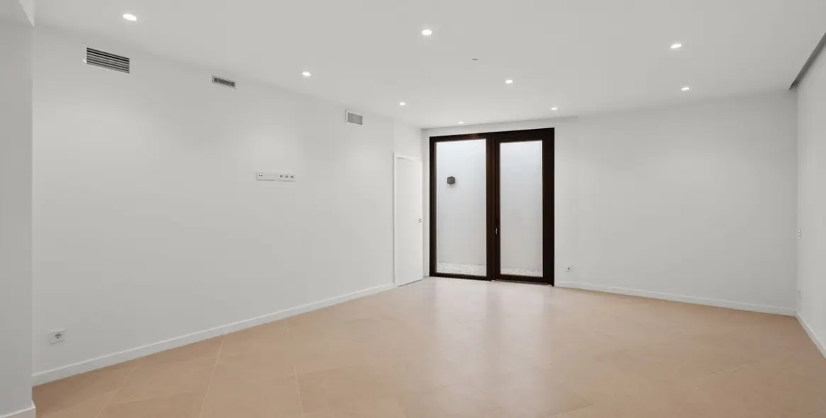 Sale of detached villa in Atalaya 17