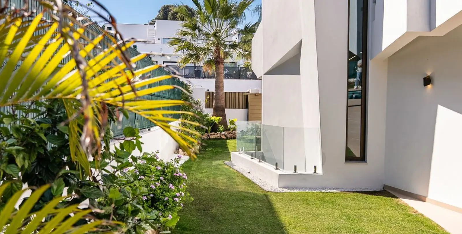 Venta de villa independiente en Atalaya 6