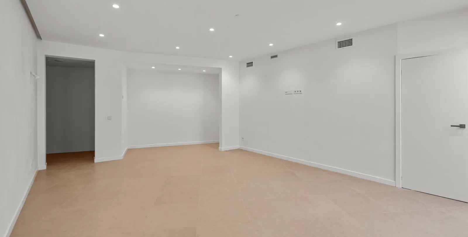 Venta de villa independiente en Atalaya 16