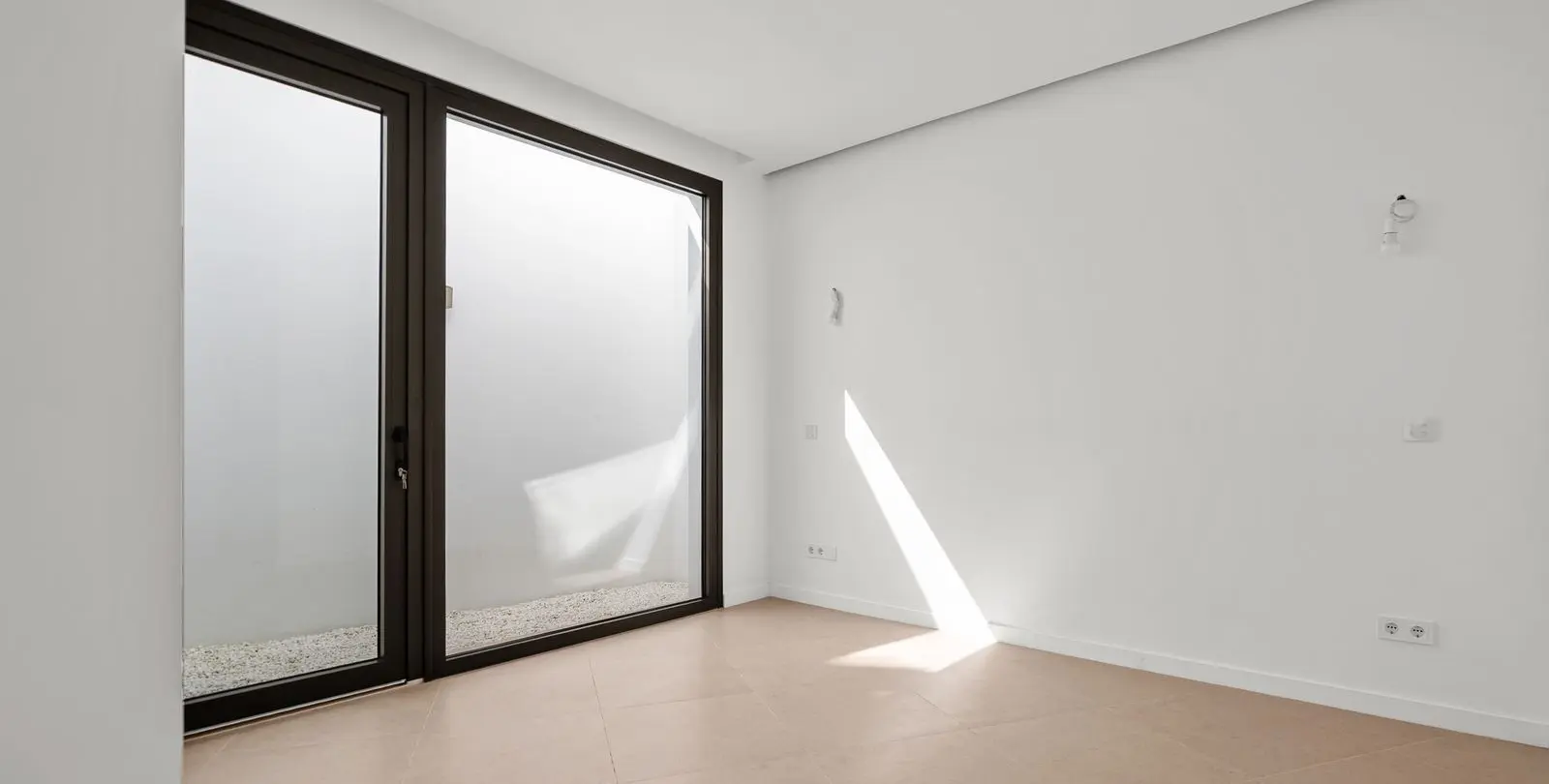 Sale of detached villa in Atalaya 19