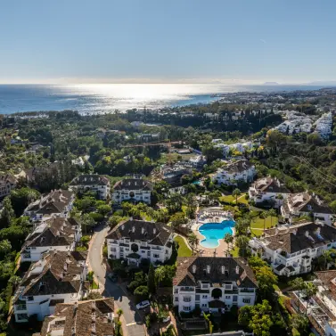 Venta de apartamento en planta media en The Golden Mile