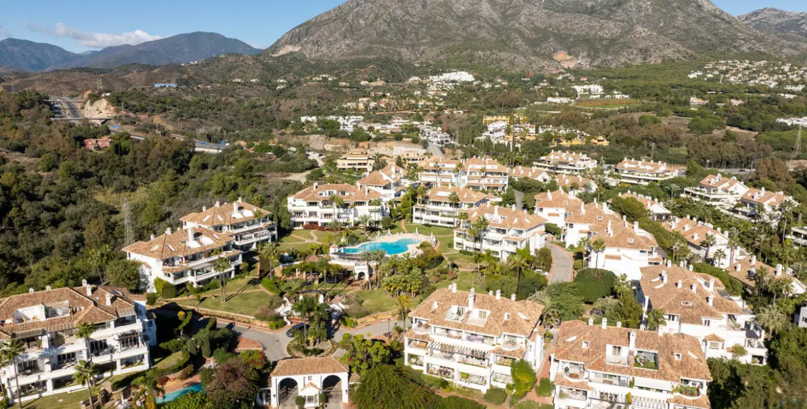 Venta de apartamento en planta media en The Golden Mile 6