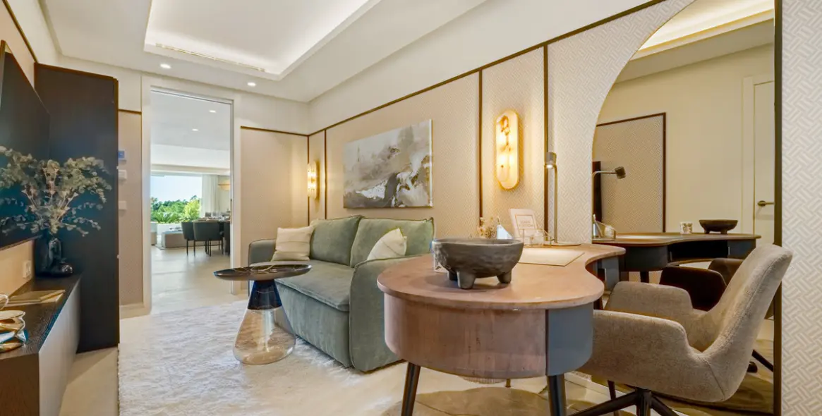 Venta de apartamento en planta media en The Golden Mile 12