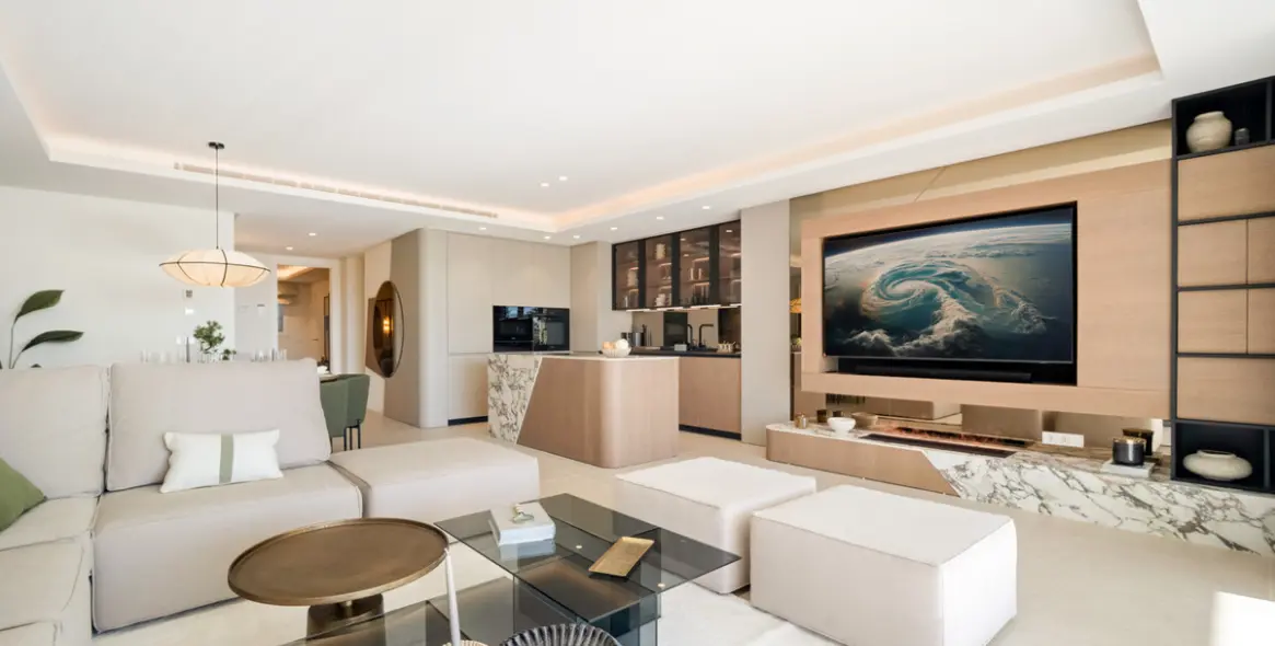 Venta de apartamento en planta media en The Golden Mile 20