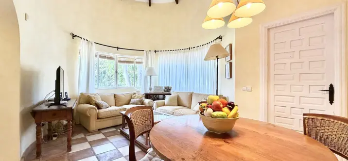 Venta de villa independiente en San Pedro de Alcántara 1