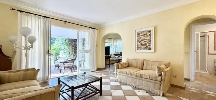 Venta de villa independiente en San Pedro de Alcántara 2