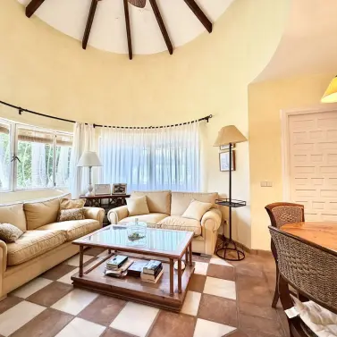 Venta de villa independiente en San Pedro de Alcántara