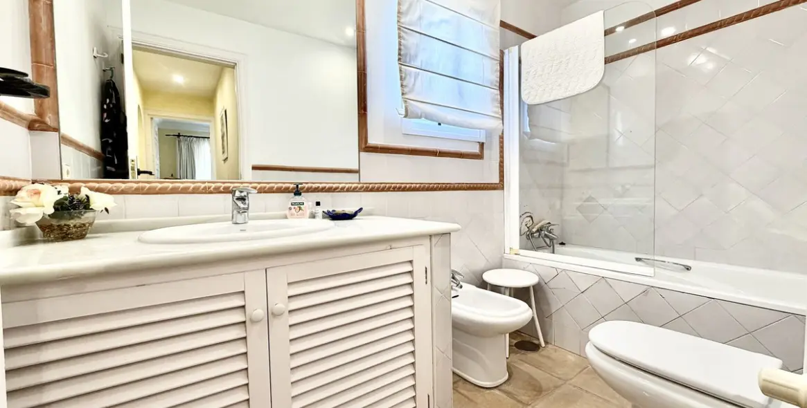 Venta de villa independiente en San Pedro de Alcántara 26