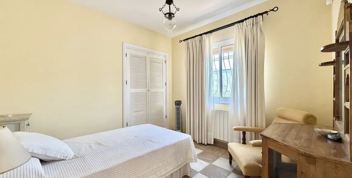 Venta de villa independiente en San Pedro de Alcántara 28