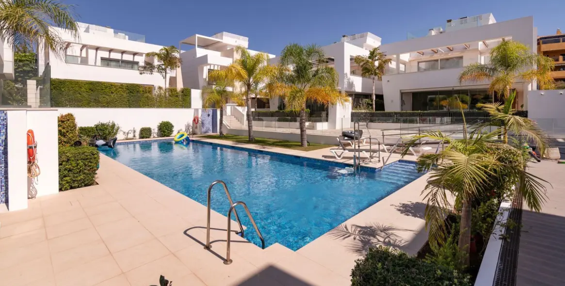 Venta de villa independiente en San Pedro de Alcántara 3