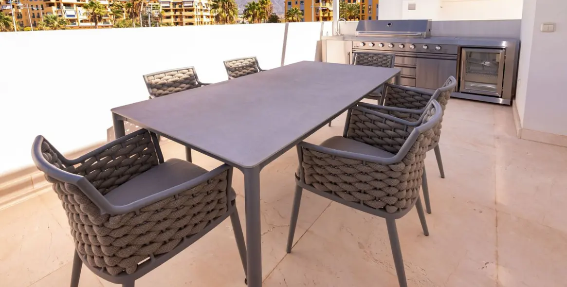 Venta de villa independiente en San Pedro de Alcántara 28