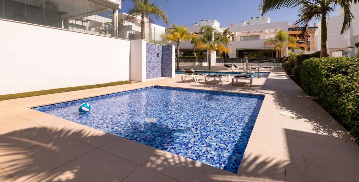 Venta de villa independiente en San Pedro de Alcántara 30