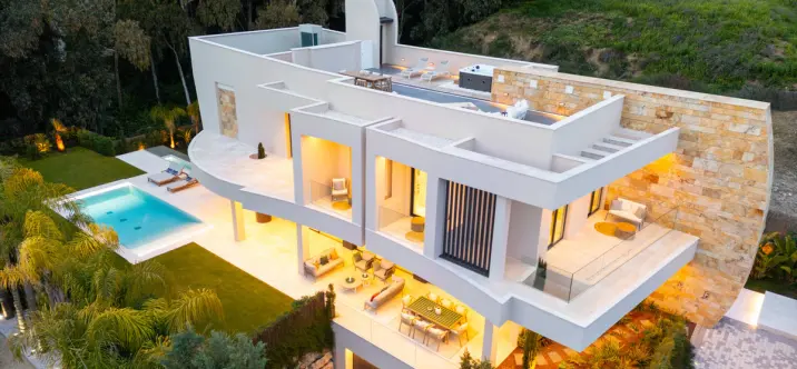 Venta de villa independiente en Nueva Andalucía 0