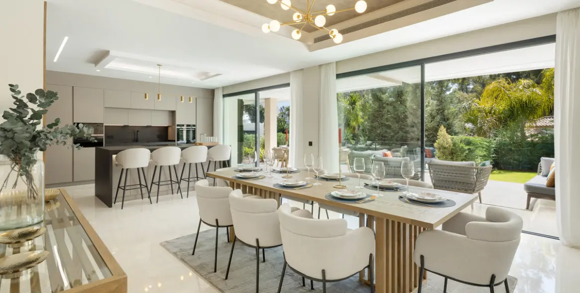 Venta de villa independiente en Nueva Andalucía 2