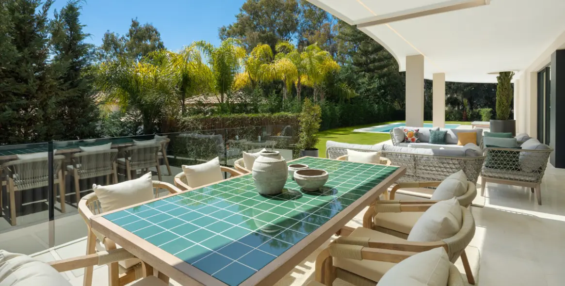 Venta de villa independiente en Nueva Andalucía 4