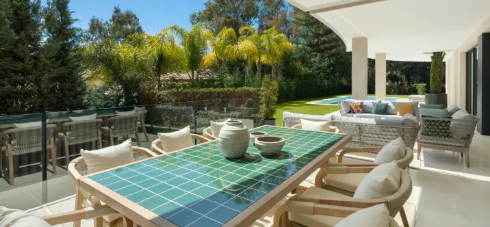 Venta de villa independiente en Nueva Andalucía 3