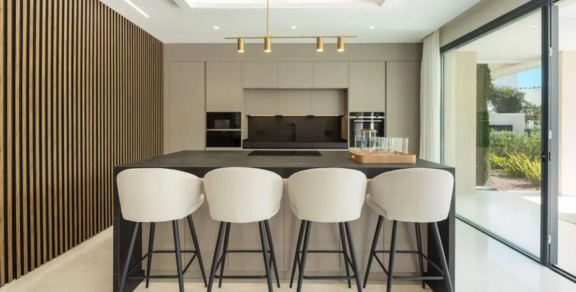 Venta de villa independiente en Nueva Andalucía 8