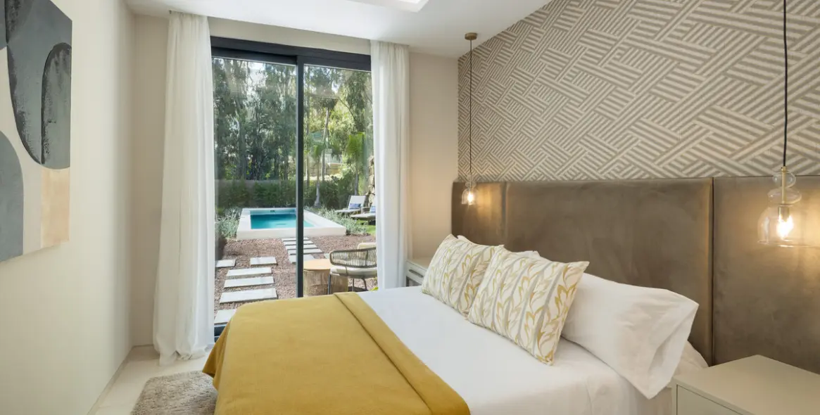 Venta de villa independiente en Nueva Andalucía 19