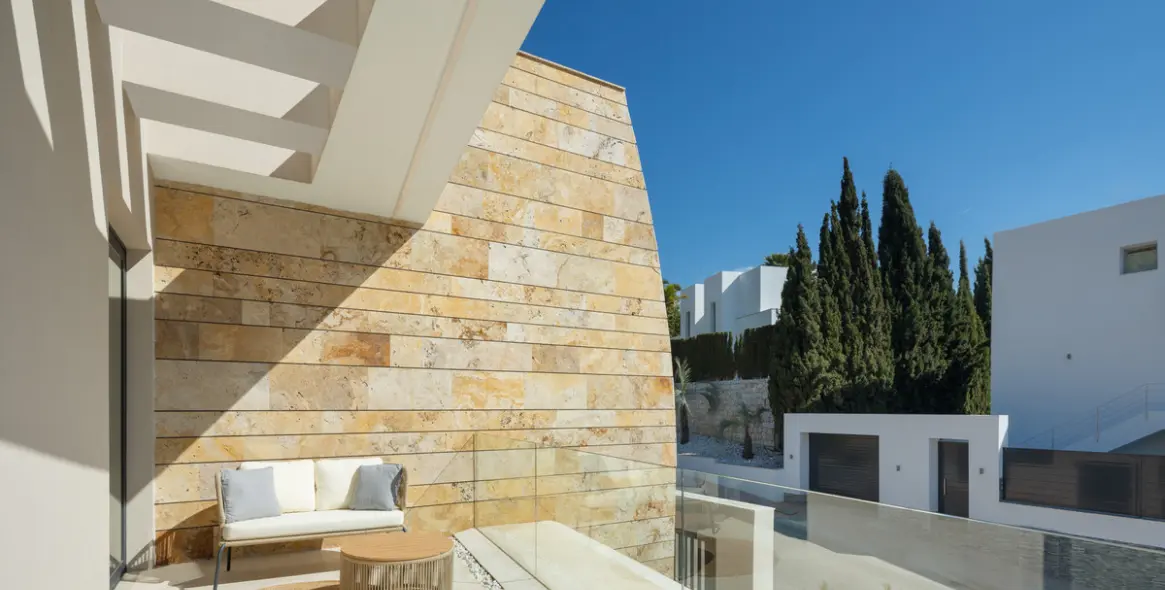 Venta de villa independiente en Nueva Andalucía 35