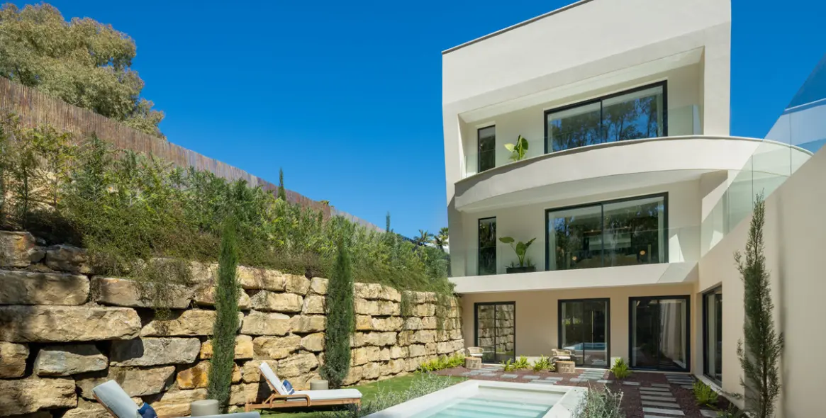 Venta de villa independiente en Nueva Andalucía 43